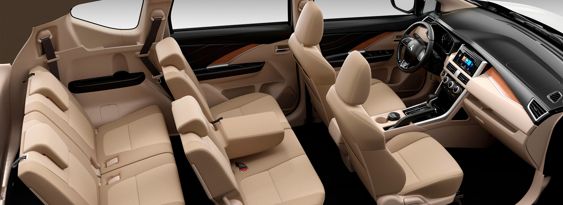 Mitsubishi Xpander салон